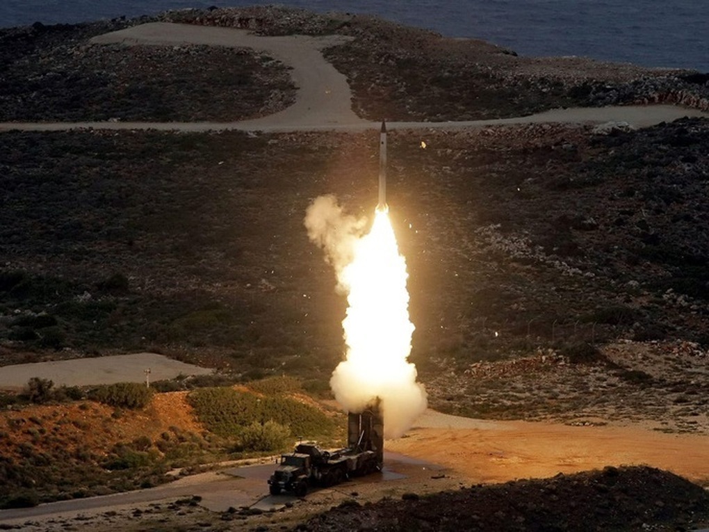 S-300 khai hỏa, yểm trợ lực lượng mặt đất Nga ở Ukraine - 2 S-300 khai hỏa, yểm trợ lực lượng mặt đất Nga ở Ukraine - 2