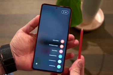 Thực tế phiên bản “giá rẻ” Galaxy Note10 Lite vừa ra mắt của Samsung