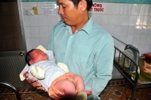 Sản phụ nặng 102kg sinh con nặng 6,5kg