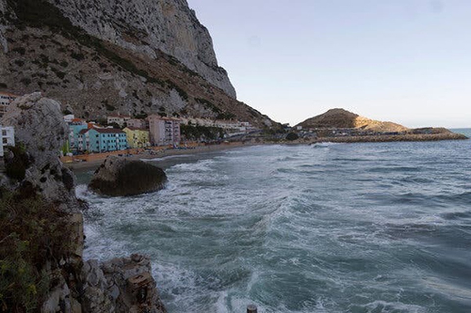 Cách Gibraltar trở thành “điểm nóng” hôn lễ thời Covid-19 của châu Âu - 6 Cách Gibraltar trở thành “điểm nóng” hôn lễ thời Covid-19 của châu Âu - 6