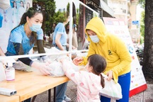 Thủ tướng chỉ đạo kiểm tra việc một số người dân ở TPHCM không được cứu trợ