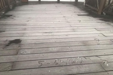 Sa Pa lạnh 5 độ C, đỉnh Fansipan sương muối trắng xóa