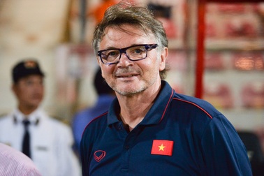 VFF và HLV Philippe Troussier chốt ngày ký hợp đồng
