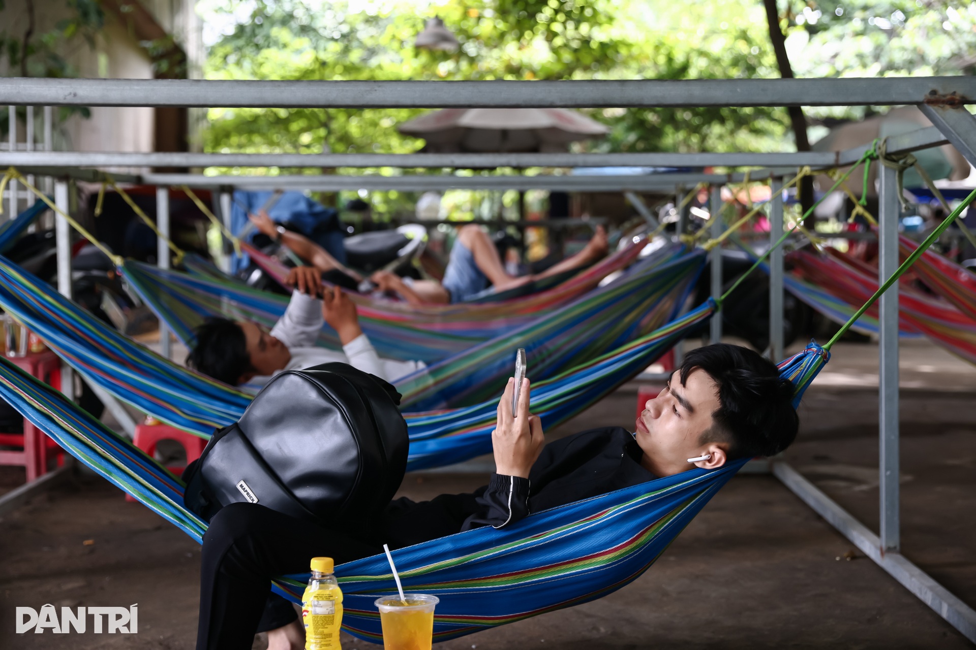 Cảnh trái ngược dưới những gầm cầu ở TPHCM - 6 Cảnh trái ngược dưới những gầm cầu ở TPHCM - 6