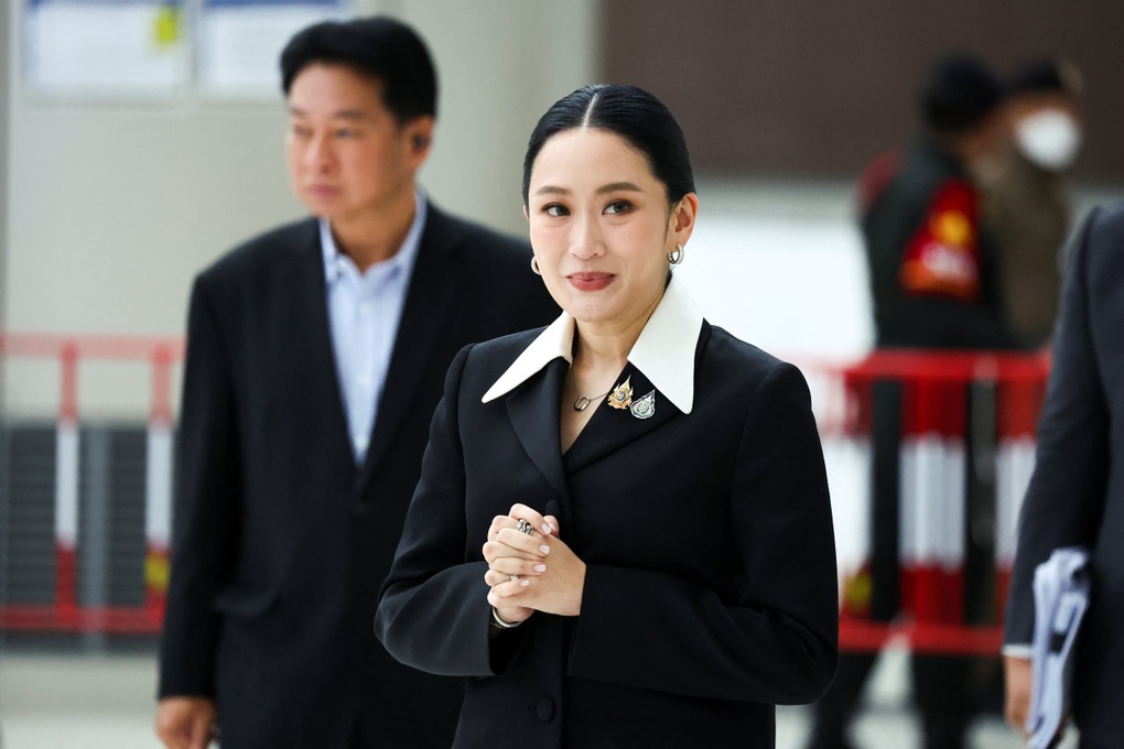 Bà Paetongtarn lên tiếng sau khi bị phế truất chức Thủ tướng Thái Lan - 1 Bà Paetongtarn lên tiếng sau khi bị phế truất chức Thủ tướng Thái Lan - 1
