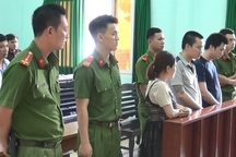 Nhóm đối tượng vận chuyển hàng cấm, nhiều lần tông CSGT bị tuyên phạt 35 năm tù