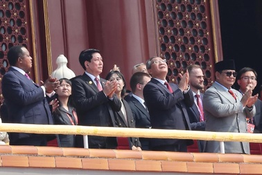 Chủ tịch nước Lương Cường dự Lễ duyệt binh kỷ niệm 80 năm chiến thắng phátxít