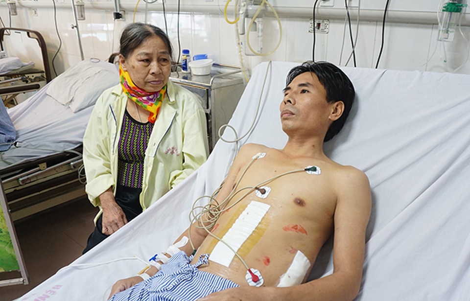 Người mẹ nghẹn ngào: Con còn sống để có mẹ, có con là mừng lắm rồi! - 5 Người mẹ nghẹn ngào: Con còn sống để có mẹ, có con là mừng lắm rồi! - 5