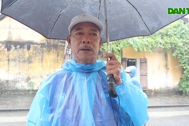 Người đạp xích lô, ghe bơi tại Hội An bác tin "chung chi" để có một suất