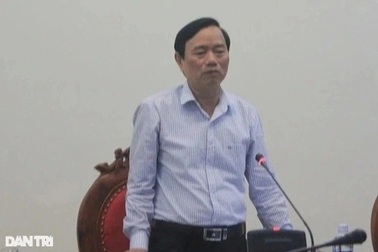 Kỷ luật nguyên giám đốc Sở GD-ĐT tuyển dụng 8 viên chức trước khi nghỉ hưu