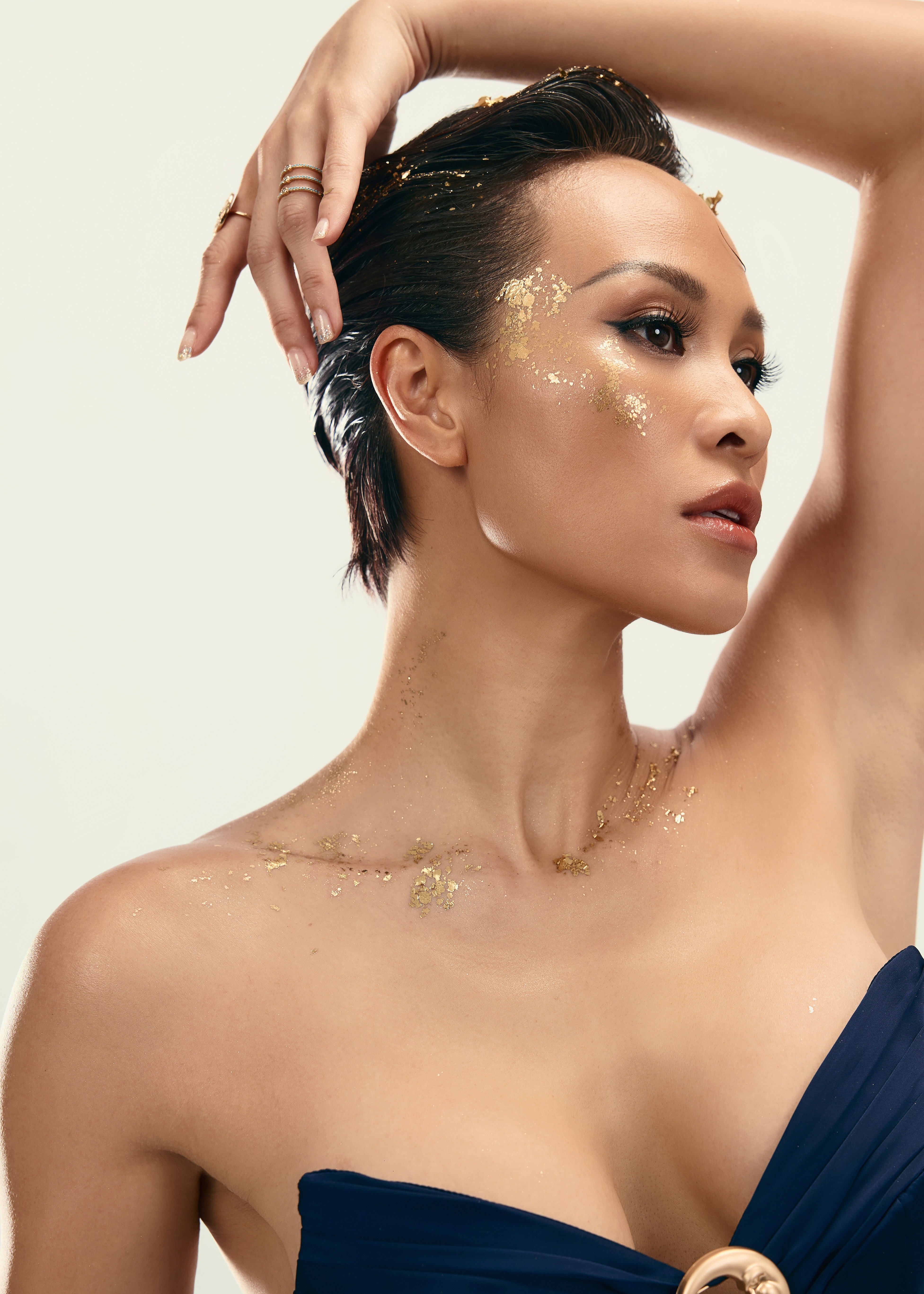 MC Phuong Mai نے اپنا سیکسی جسم دکھایا، نئے پیار کے استقبال کے لیے تیار - 8 MC Phương Mai khoe vóc dáng gợi cảm, sẵn sàng đón nhận tình yêu mới - 8