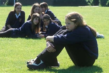 Bị bắt nạt lúc nhỏ, sức khỏe kém khi già