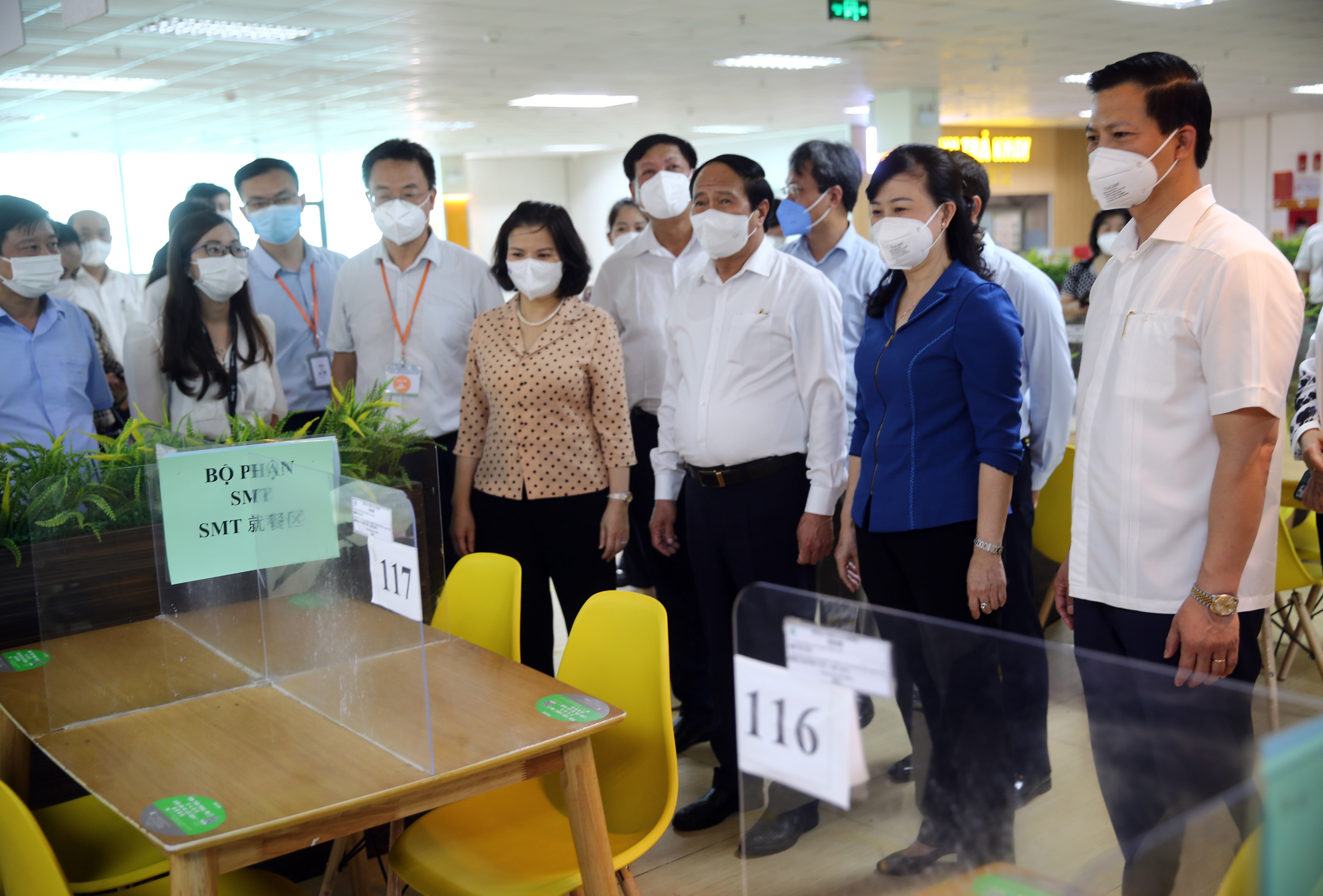 3 tại chỗ: Từ vụ doanh nghiệp sốc, nhìn lại bài học Bắc Giang, Bắc Ninh - 8 3 tại chỗ: Từ vụ doanh nghiệp sốc, nhìn lại bài học Bắc Giang, Bắc Ninh - 8