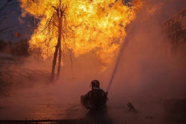 Nga tấn công dồn dập, Ukraine dồn lực đánh bại hỏa lực không chiến