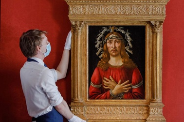 Hình ảnh Đức Mẹ nằm ẩn trong bức tranh "Người đàn ông khổ đau"