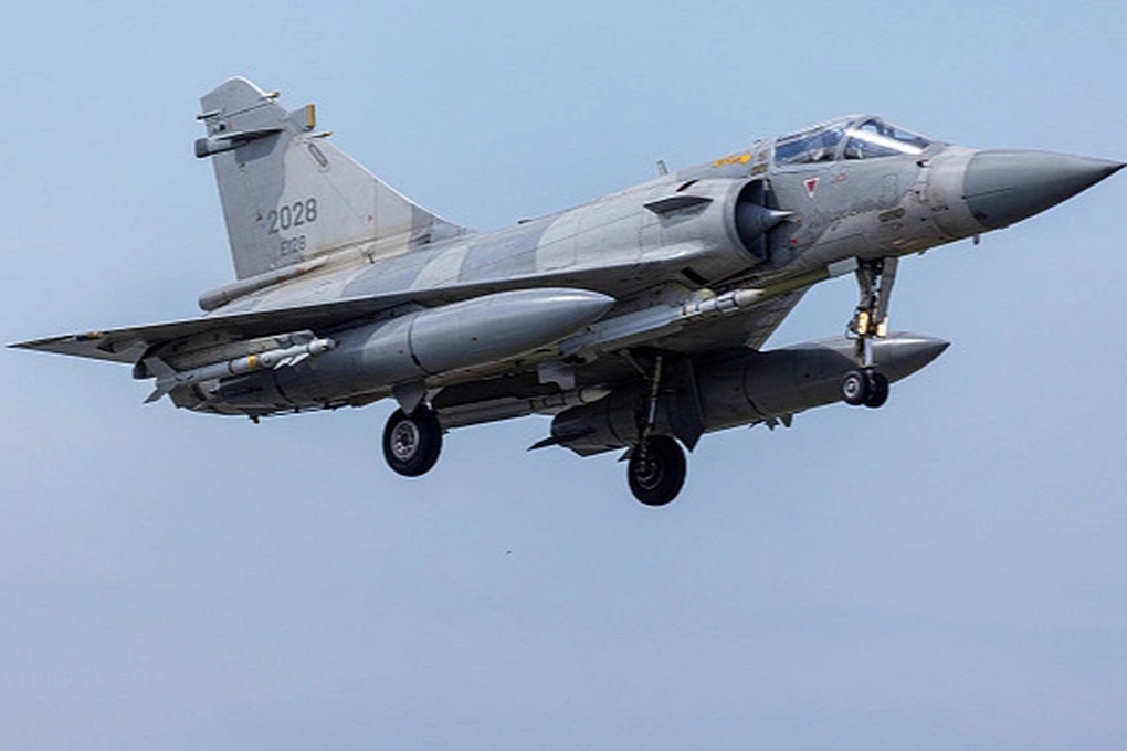 Ukraine mất tiêm kích Mirage 2000 đầu tiên - 1 Ukraine mất tiêm kích Mirage 2000 đầu tiên - 1
