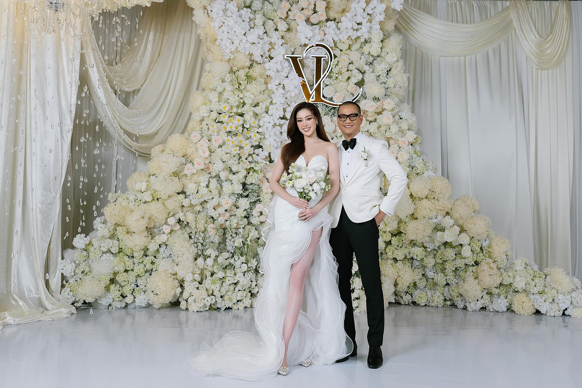 Dàn sao diện đồ đen dự lễ cưới xa hoa của Khánh Vân và chồng nhiếp ảnh gia - 1 Dàn sao diện đồ đen dự lễ cưới xa hoa của Khánh Vân và chồng nhiếp ảnh gia - 1