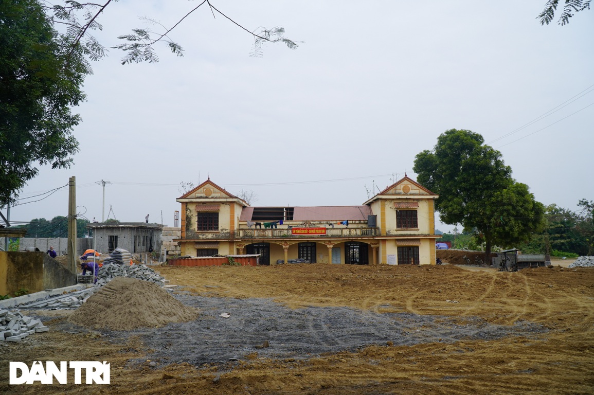 Số phận hẩm hiu của cây sưa trăm tỷ 4 lần đấu giá vẫn ế khách ở Hà Nội - 1 Số phận hẩm hiu của cây sưa trăm tỷ 4 lần đấu giá vẫn ế khách ở Hà Nội - 1