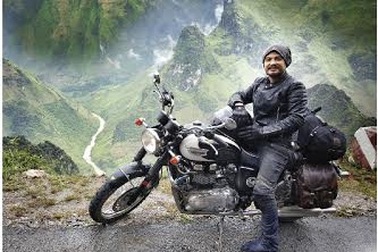 Trần Lập rong chơi…