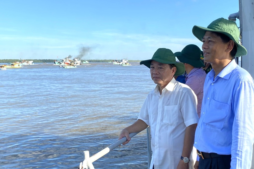 Lễ hội Nghinh Ông Nam Hải cầu biển lặng gió hòa, bội thu tôm cá - 2 Lễ hội Nghinh Ông Nam Hải cầu biển lặng gió hòa, bội thu tôm cá - 2