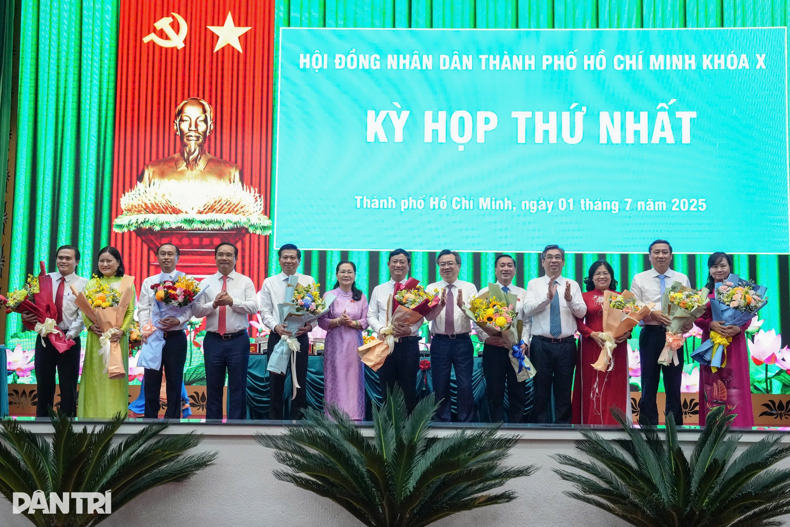 Phiên họp đầu tiên, kiện toàn nhân sự sở, ngành TPHCM mới - 7