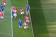 HLV Conte nổi điên vì Chelsea bị tước bàn thắng trước MU