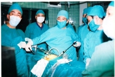 Áp dụng thành công phẫu thuật nội soi ung thư trực tràng