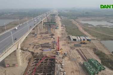 Cầu Vĩnh Tuy 2 dần hình thành sau một năm thi công