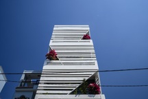 Ngôi nhà của vị doanh nhân Sài Gòn nổi bật bởi thiết kế “2 trong 1” độc lạ