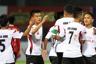 Anh Đức lập cú đúp bàn thắng, chờ thầy Park gọi vào đội tuyển Việt Nam