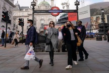 "Sóng" Covid-19 trỗi dậy ở nhiều nước