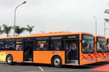 Xe buýt chất lượng cao đi sân bay Nội Bài giá 30.000 đồng/lượt