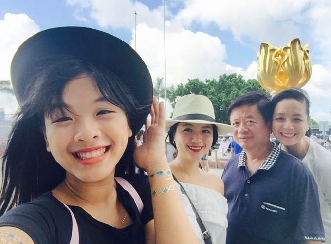 Con gái út nghệ sĩ Chiều Xuân ăn mặc gợi cảm khoe sức sống tuổi thiếu nữ - Ảnh 1. Con gái út nghệ sĩ Chiều Xuân ăn mặc gợi cảm khoe sức sống tuổi thiếu nữ - Ảnh 1.