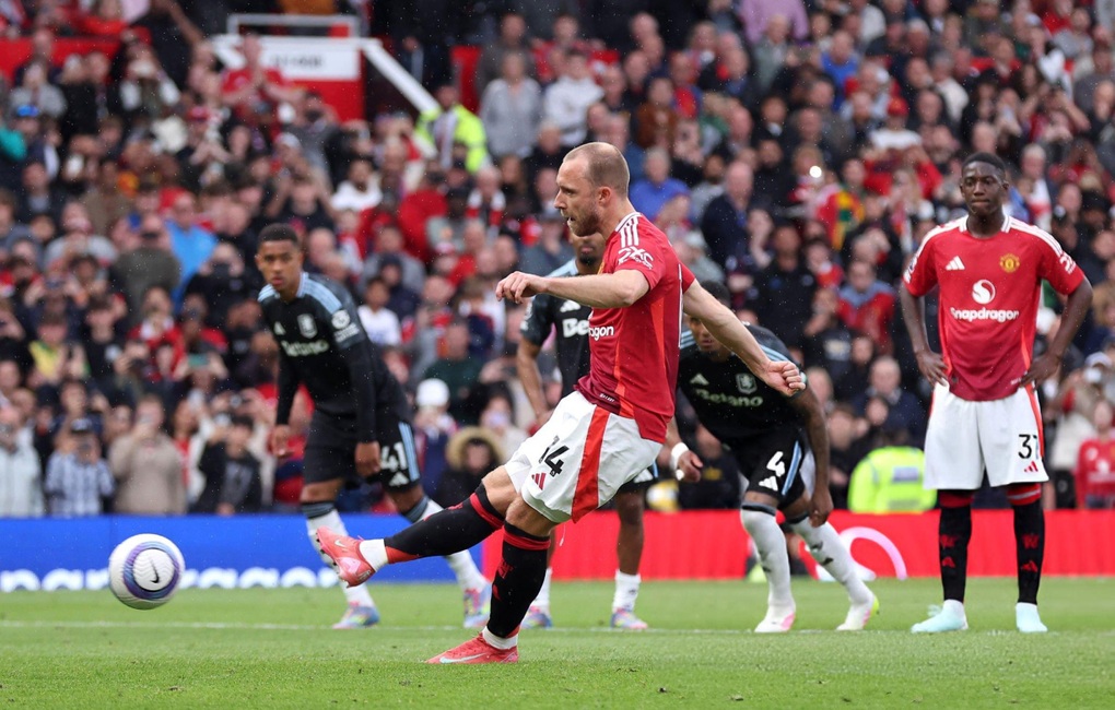 Man Utd khiến Aston Villa tuột vé dự Champions League - 3 Man Utd khiến Aston Villa tuột vé dự Champions League - 3