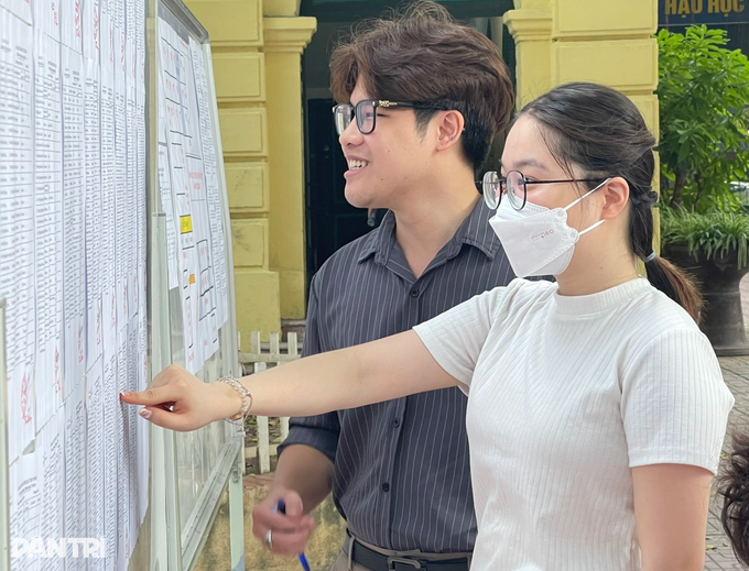 Gần 2 nghìn thí sinh dự thi viên chức giáo dục Hà Nội - 2