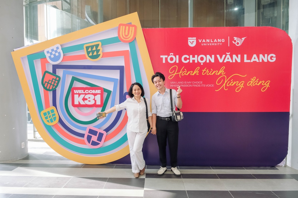Phụ huynh chủ động cùng con tìm hiểu trường đại học tương lai - 3 Phụ huynh chủ động cùng con tìm hiểu trường đại học tương lai - 3