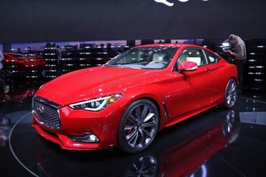 Q50 và Q60 toả sáng trên sàn diễn Infiniti