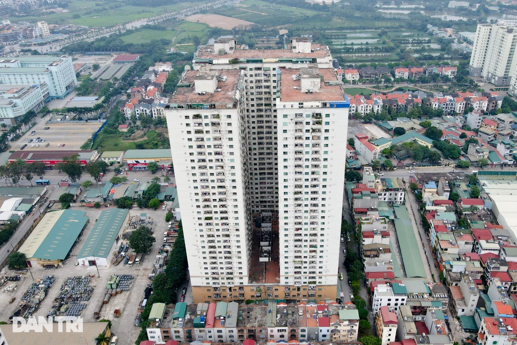 Đại gia điếu cày Lê Thanh Thản và những lần bán nhà chỉ 10 triệu đồng/m2 - 2 Đại gia điếu cày Lê Thanh Thản và những lần bán nhà chỉ 10 triệu đồng/m2 - 2