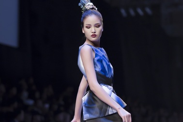 Dàn siêu mẫu đồng hành cùng NTK Valentines Vân Nguyễn