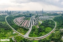 Căng thẳng nguồn cung, giá nhà ở TP.HCM bị đẩy cao "chót vót"