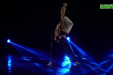 Hình ảnh lung linh trong đêm thi cuối cùng của Học viện múa Việt Nam