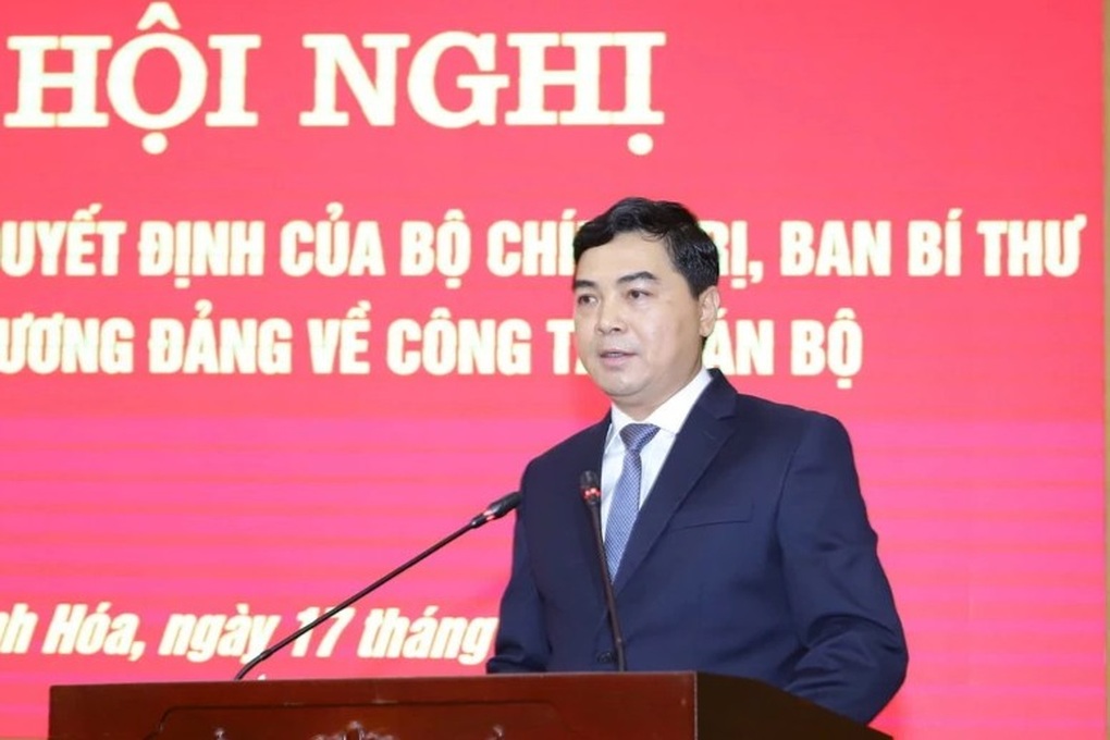 Pan Nguyen Hoai Anh zastává funkci zástupce tajemníka provinčního výboru strany Thanh Hoa - 2 Ông Nguyễn Hoài Anh giữ chức Phó Bí thư Tỉnh ủy Thanh Hóa - 2