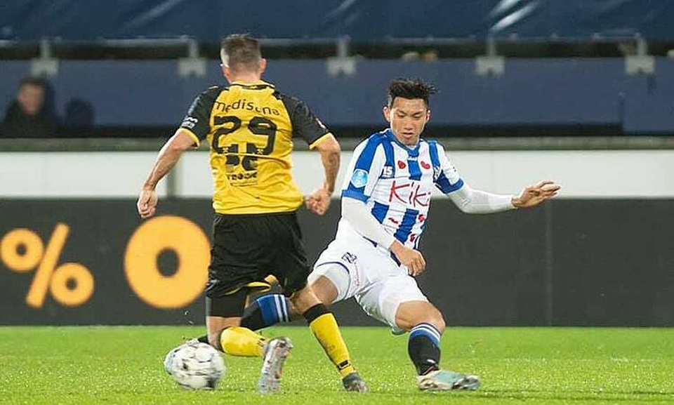 Heerenveen gặp khó khăn, Văn Hậu hết cửa ở lại? - 2 Heerenveen gặp khó khăn, Văn Hậu hết cửa ở lại? - 2