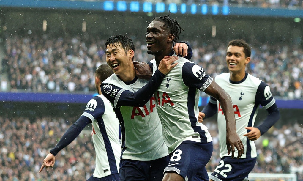 Tottenham thắng đậm, Arsenal vượt qua thử thách ở Villa Park - 1 Tottenham thắng đậm, Arsenal vượt qua thử thách ở Villa Park - 1