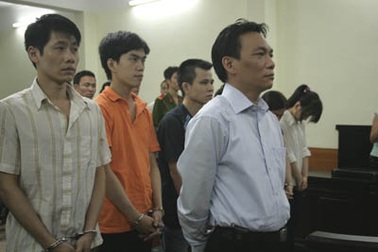 “Miễn tội” kinh doanh trái phép cho ông chủ New Century