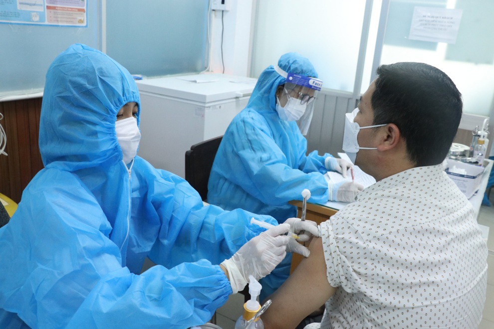 Người dân TP Tân An chỉ được ra đường khi tiêm vắc xin, xét nghiệm Covid-19 - 1