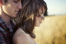 Bạn trai giấu chuyện đã có gia đình