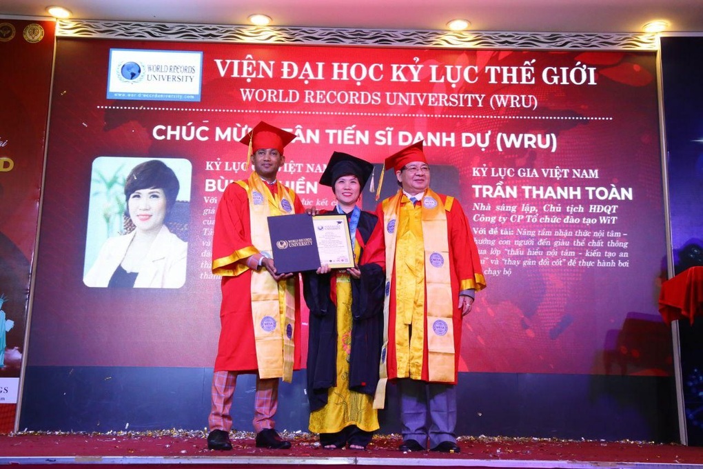 Tiến sĩ Bùi Thu Hiền và luận án 12 năm về triết lý giáo dục tâm - tầm - tài - 3 Tiến sĩ Bùi Thu Hiền và luận án 12 năm về triết lý giáo dục tâm - tầm - tài - 3