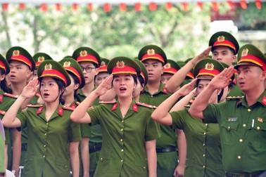 Điểm chuẩn Học viện Cảnh sát nhân dân là 24,42 đối với nữ