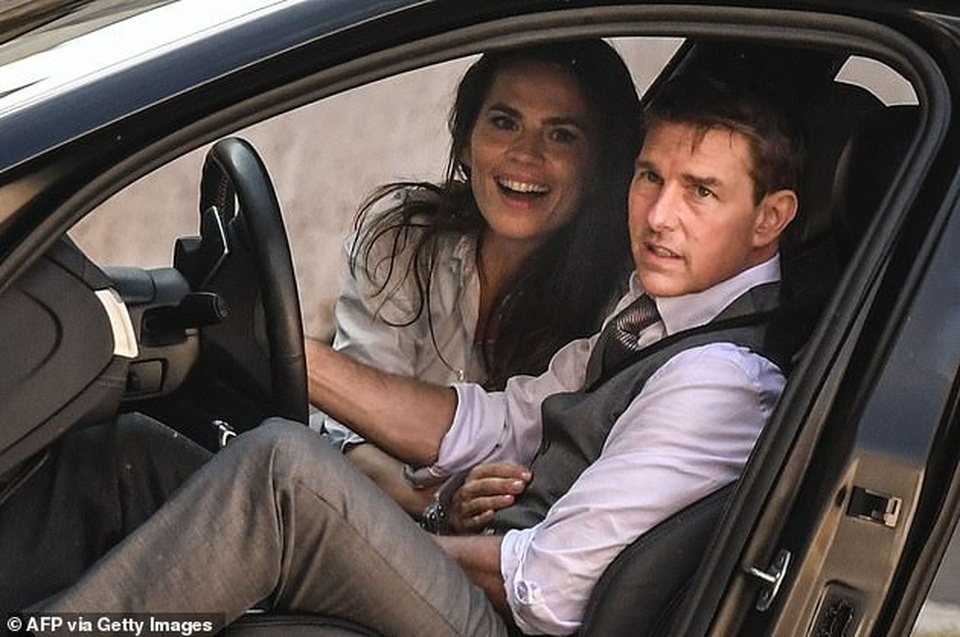 Tom Cruise hẹn hò bạn diễn gợi cảm - 3 Tom Cruise hẹn hò bạn diễn gợi cảm - 3